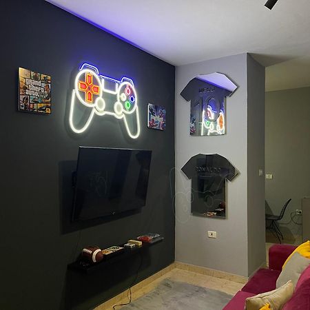 Super House 2 Blloku - 3 Rooms Tirana Kültér fotó