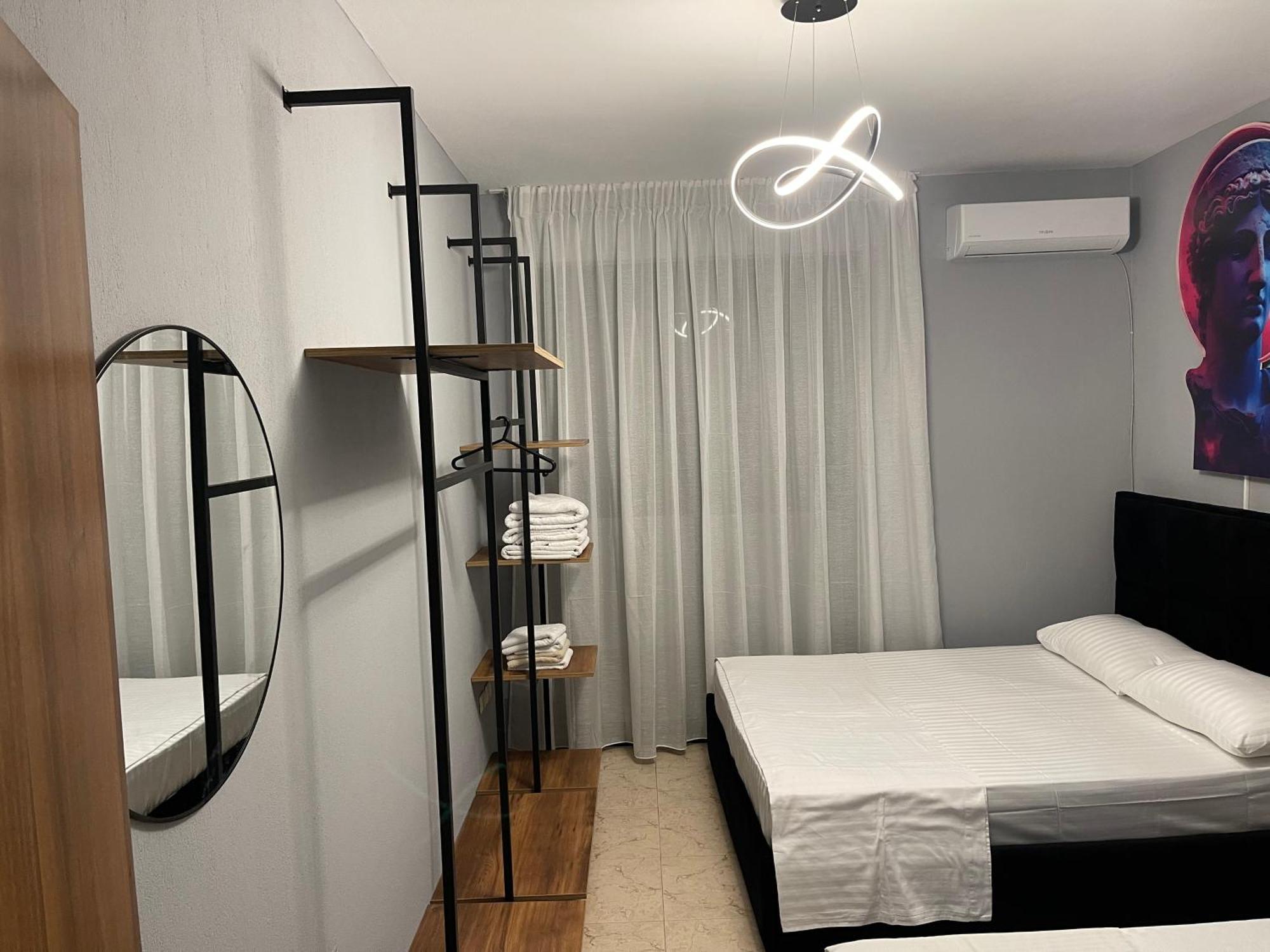 Super House 2 Blloku - 3 Rooms Tirana Kültér fotó