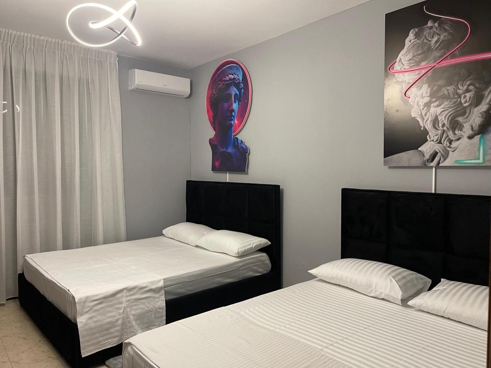Super House 2 Blloku - 3 Rooms Tirana Kültér fotó