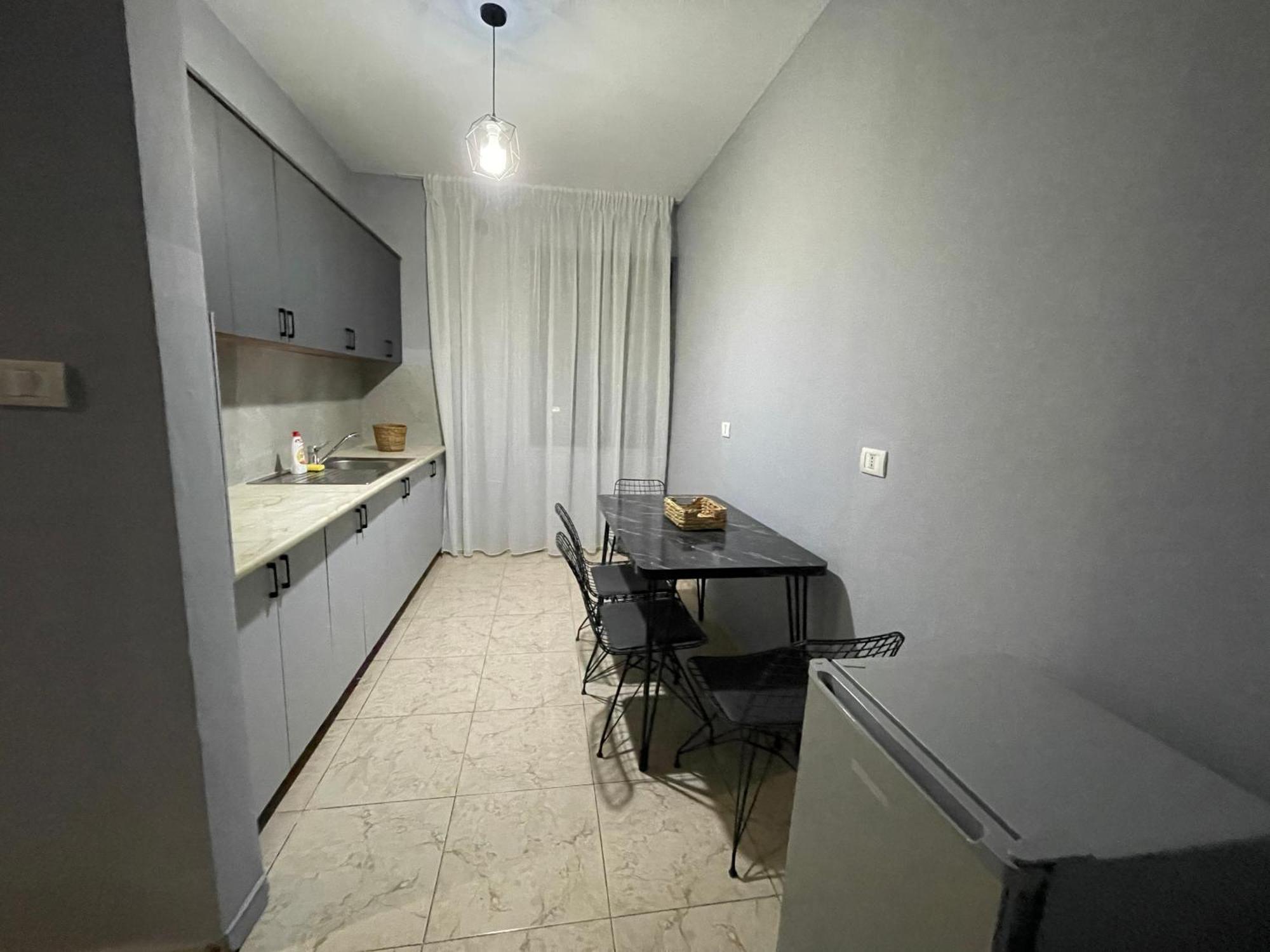Super House 2 Blloku - 3 Rooms Tirana Kültér fotó