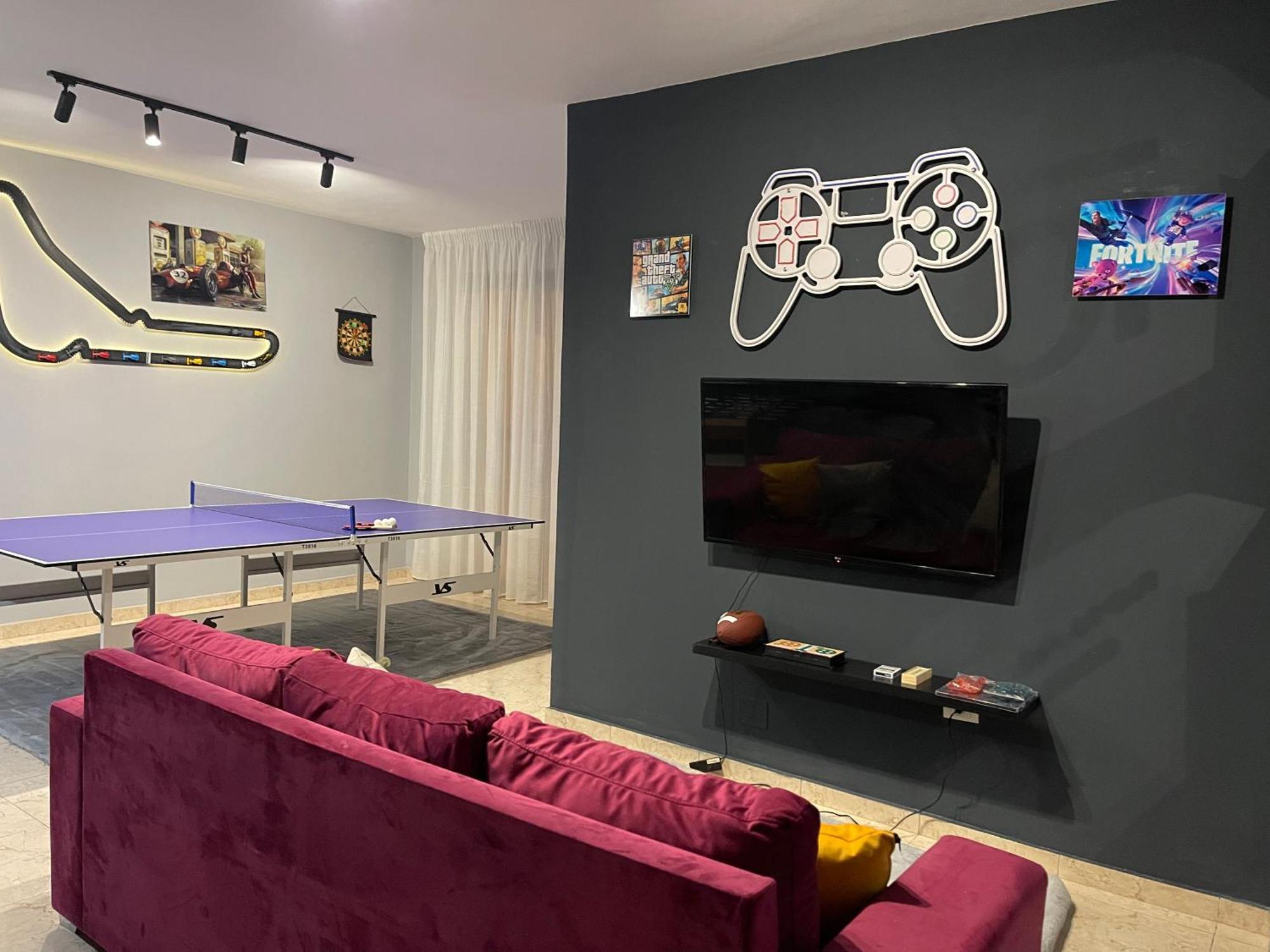 Super House 2 Blloku - 3 Rooms Tirana Kültér fotó