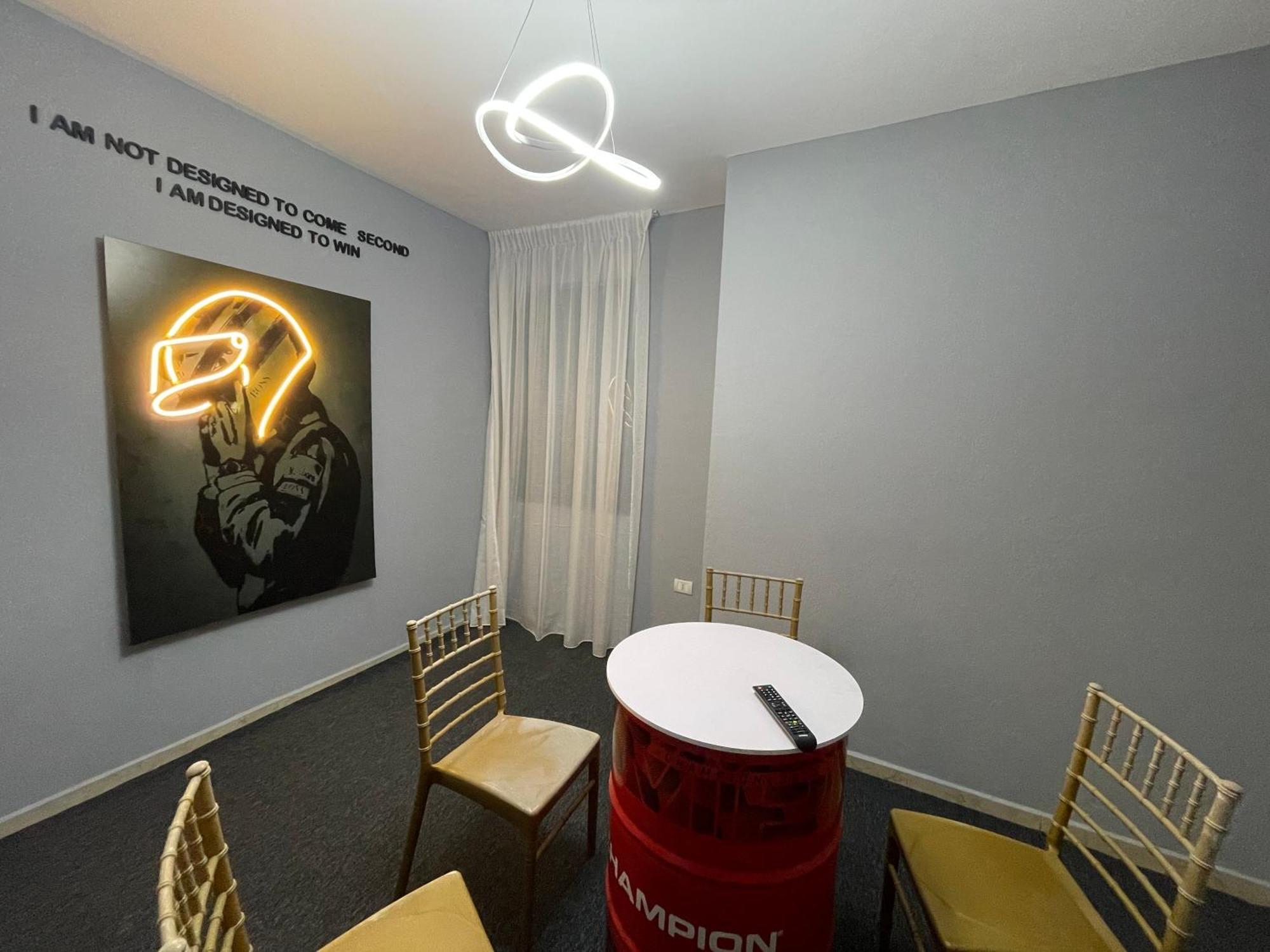 Super House 2 Blloku - 3 Rooms Tirana Kültér fotó